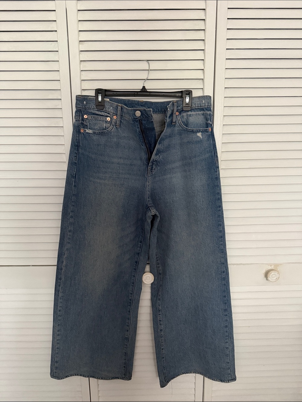 Classic High-Rise Wide Leg Women’s Jeans in Blue